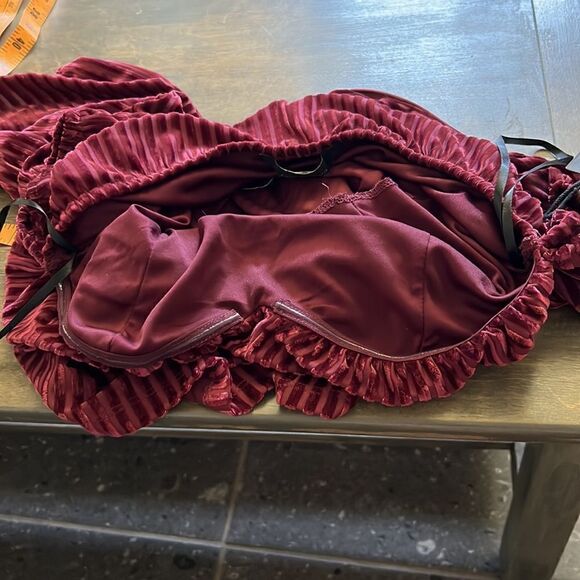 Forever 21 knit top off shoulders Velvet wine Sz-Small - Picture 10 of 10